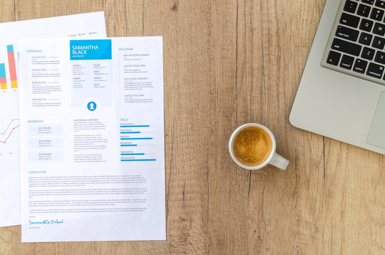 LinkedIn profile visibility versus resume for job search India